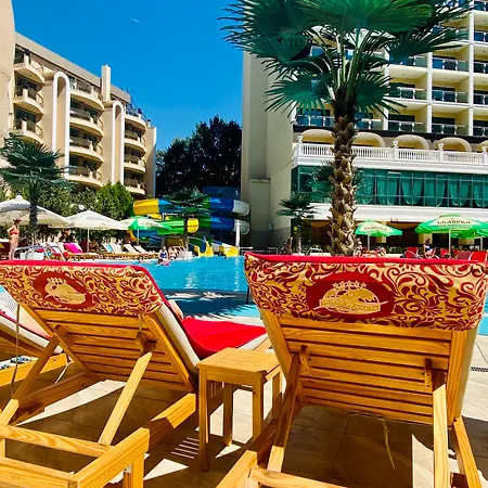 Miramar Palace Apartment *
